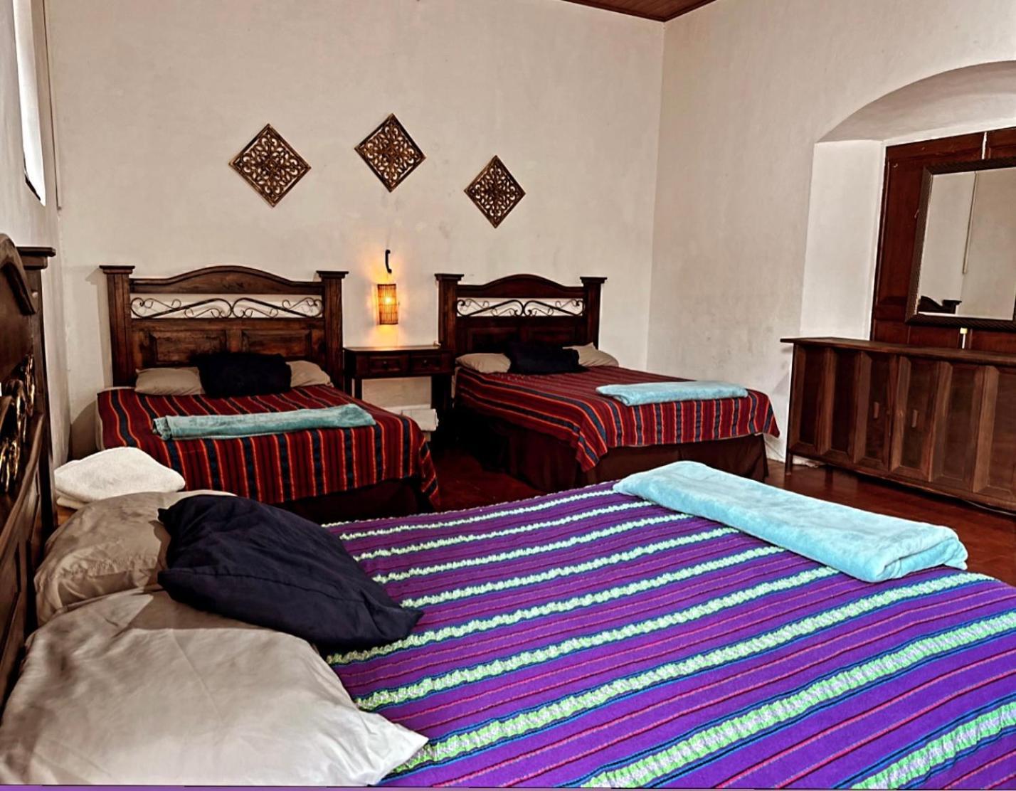 El Extranjero Hostal Antigua ภายนอก รูปภาพ